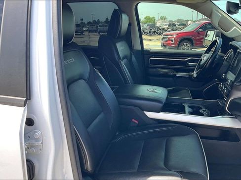 Used 2017 GMC Sierra 1500 SLT w/ All Terrain X Package AWD/4WD image 30