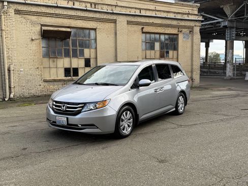 Used 2016 Honda Odyssey EX-L image 2