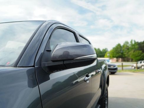 Used 2022 Toyota Tacoma TRD Off-Road w/ Technology Package image 18