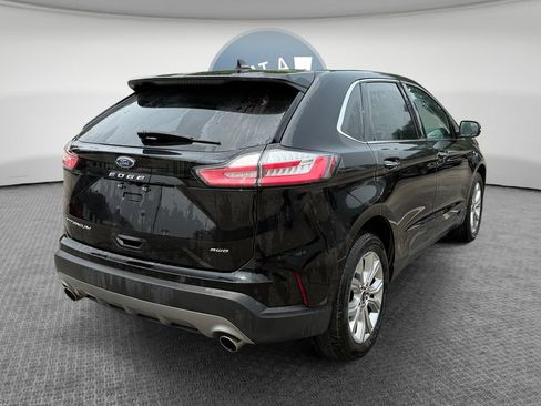Used 2024 Ford Edge Titanium AWD/4WD image 3