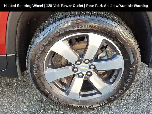 Used 2022 Chevrolet Traverse LT w/ LT Premium Package image 15