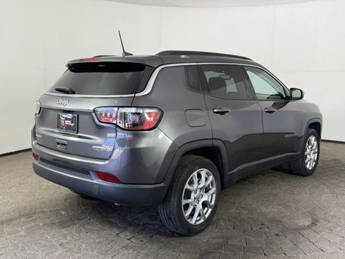 Used 2022 Jeep Compass Latitude AWD/4WD image 9