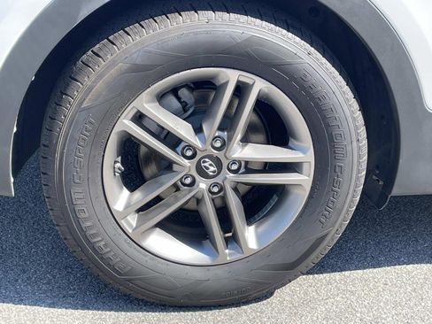 Used 2017 Hyundai Santa Fe Sport FWD image 7