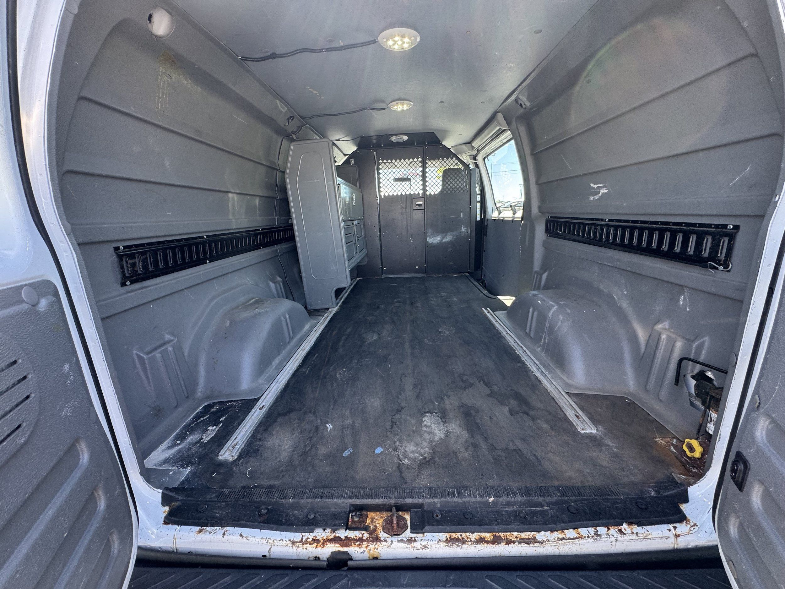 Used 2013 Ford E-350 and Econoline 350 Super Duty w/ PWR Group RWD image 12