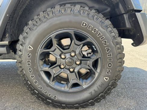 Used 2023 Jeep Wrangler Unlimited w/ Cold Weather Group AWD/4WD image 36