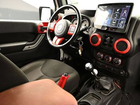 Used 2016 Jeep Wrangler Unlimited Sahara w/ Trailer Tow Group AWD/4WD image 11