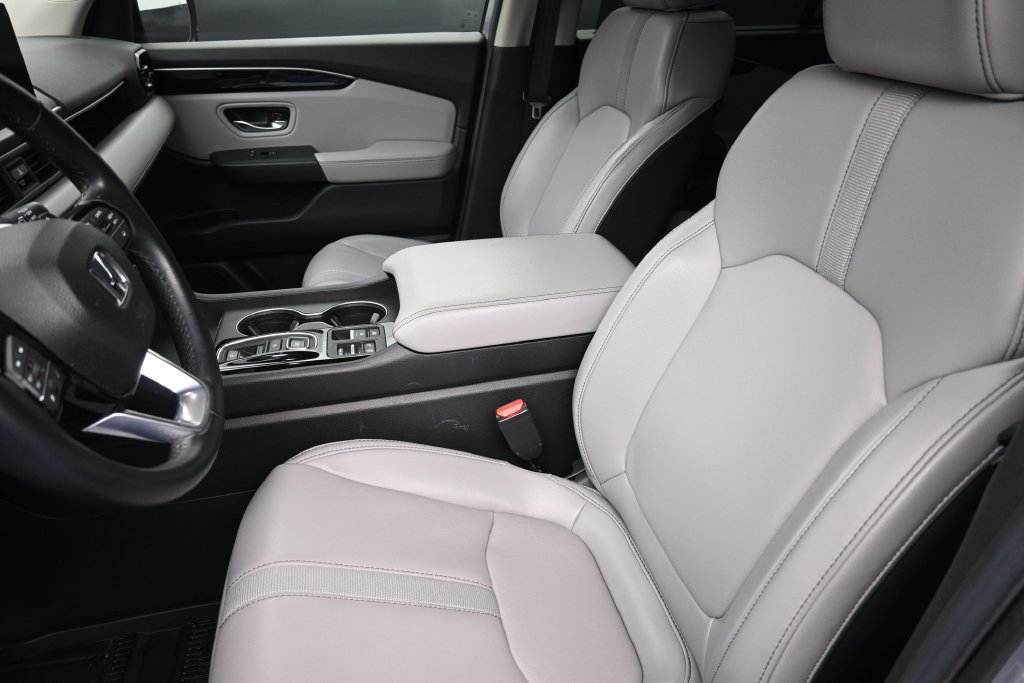 Used 2025 Honda Pilot EX-L image 29