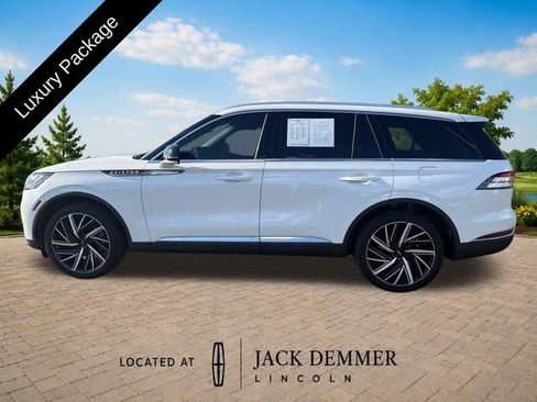 Certified 2025 Lincoln Aviator Reserve w/ Equipment Group 201A AWD/4WD image 3
