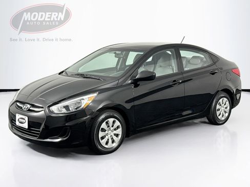 Used 2015 Hyundai Accent GLS FWD image 1