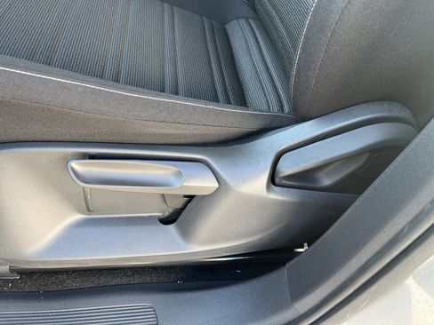 Used 2023 Volkswagen Tiguan S image 28