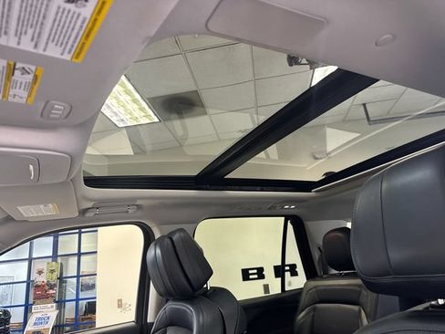 Used 2025 Lincoln Navigator L Reserve AWD/4WD image 23