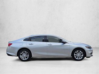 Used 2018 Chevrolet Malibu LT w/ Driver Confidence Package FWD video 4