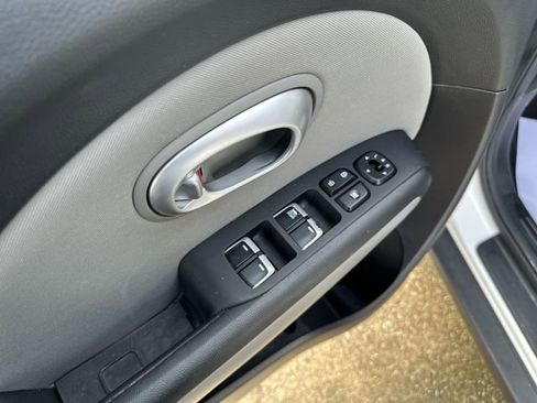 Used 2018 Kia Soul image 23