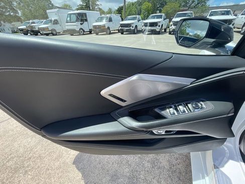 Used 2023 Chevrolet Corvette Stingray Premium Conv w/ Z51 Performance Package RWD image 20