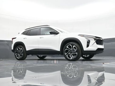 New 2026 Chevrolet Trax RS w/ Sunroof Package image 49