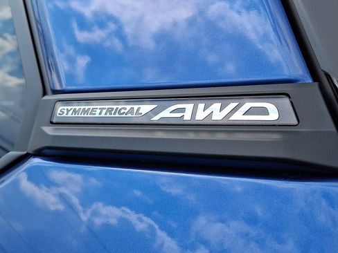 Used 2025 Subaru Forester Premium AWD/4WD image 34