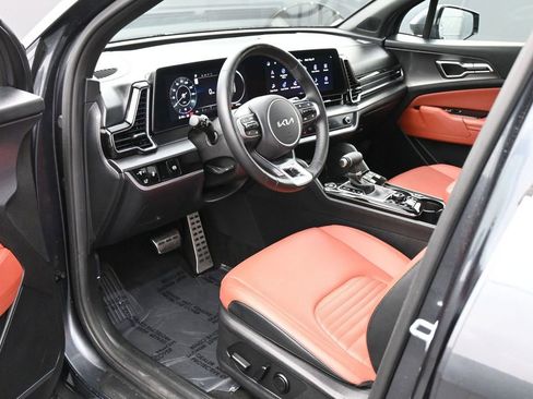 Used 2023 Kia Sportage SX FWD image 2