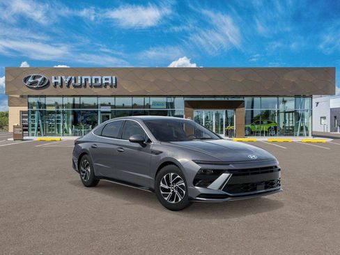 New 2026 Hyundai Sonata Blue FWD image 2