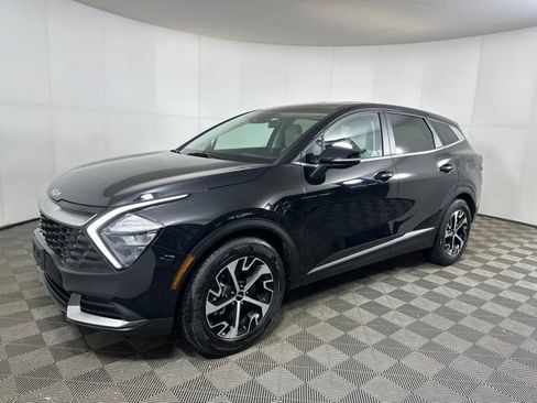 Used 2023 Kia Sportage EX image 7