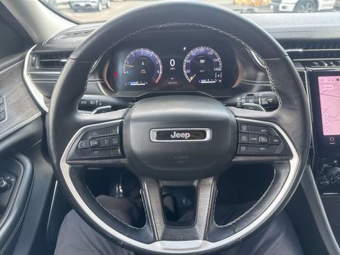 Certified 2022 Jeep Grand Cherokee L Limited AWD/4WD image 14