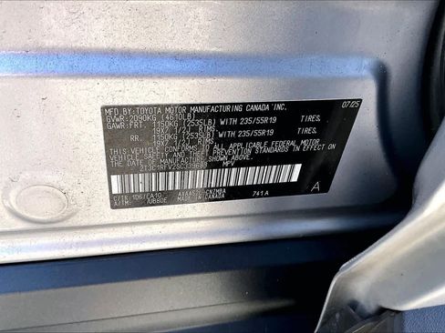 Used 2025 Toyota RAV4 XLE Premium FWD image 36