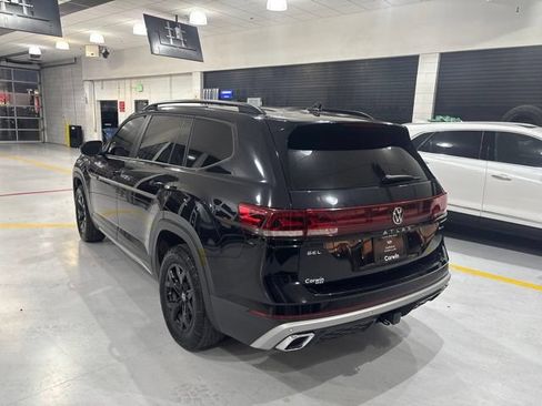 Used 2024 Volkswagen Atlas Peak Edition SEL AWD/4WD image 6
