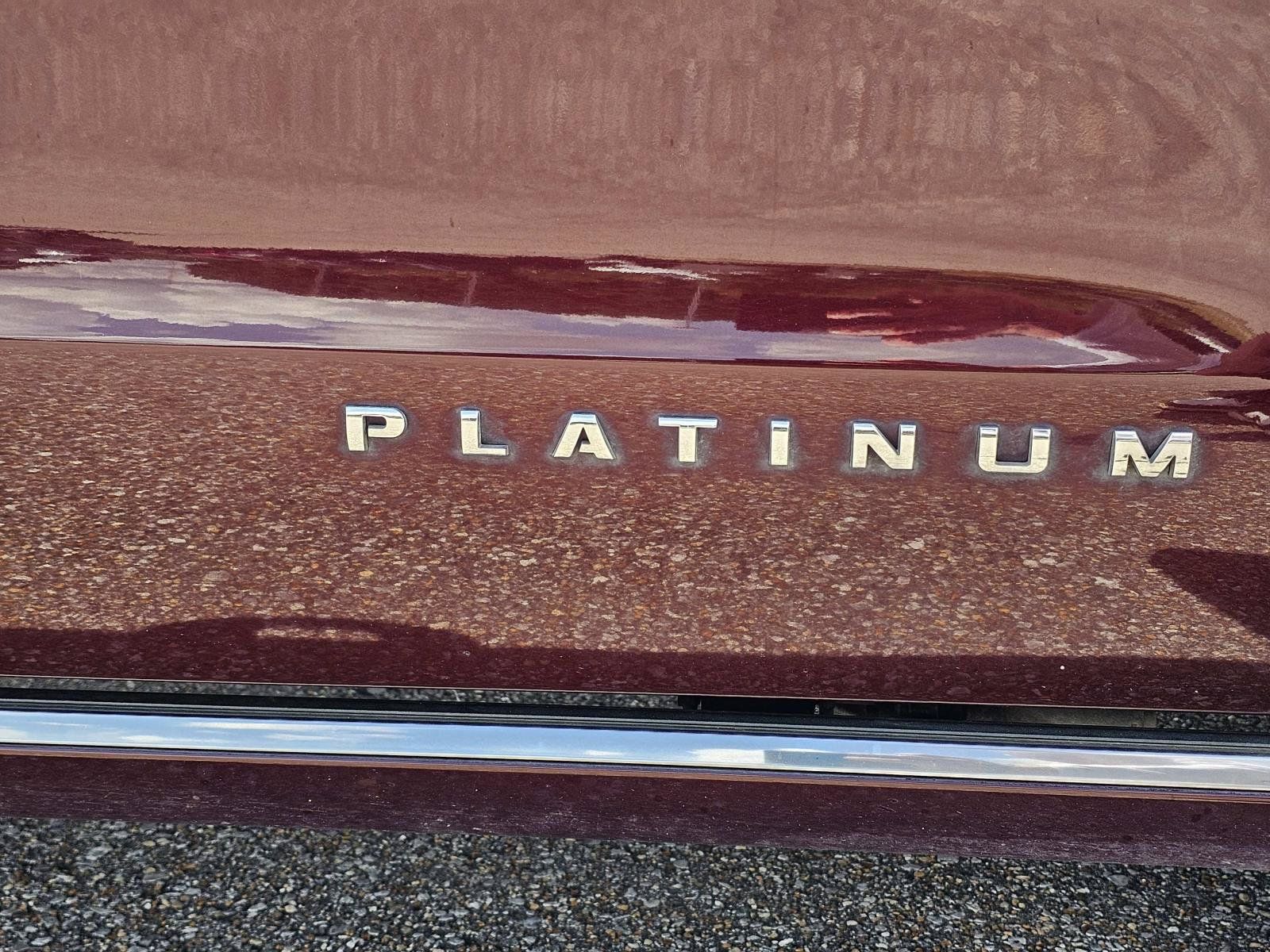 Used 2021 Ford Expedition Platinum AWD/4WD image 7