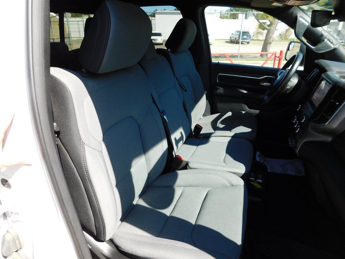 Used 2024 RAM 1500 Big Horn AWD/4WD image 31