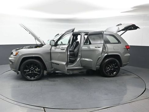 Used 2021 Jeep Grand Cherokee Laredo X AWD/4WD image 43