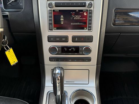 Used 2009 Lincoln MKX AWD image 14