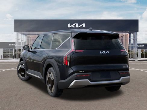 New 2026 Kia EV9 Light image 4
