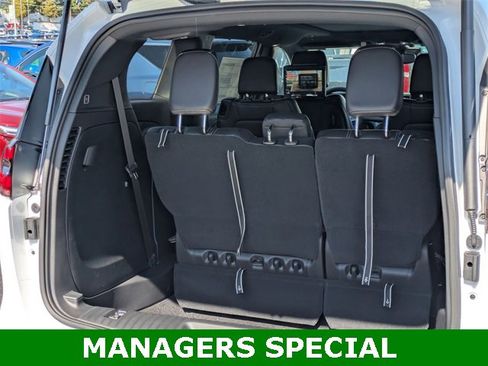 New 2026 Chrysler Pacifica Select image 28