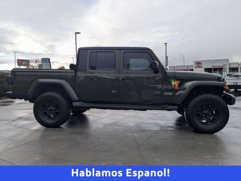 Used 2021 Jeep Gladiator Overland w/ Popular Equipment Package image 2