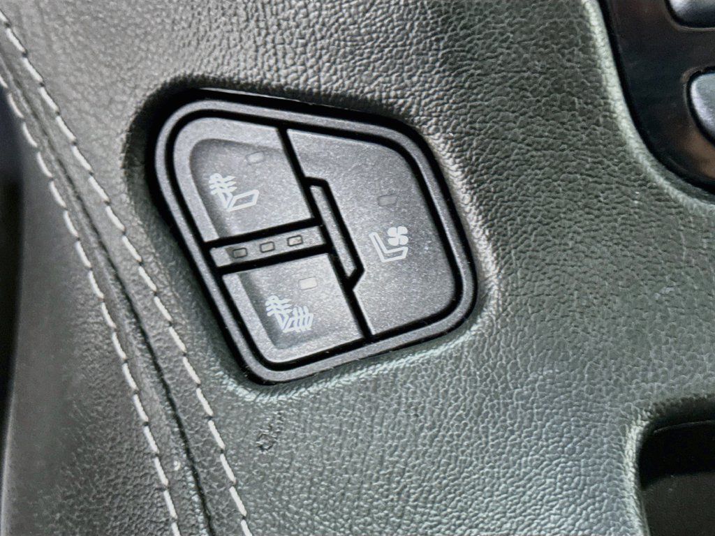 Used 2017 GMC Yukon SLT w/ Premium Edition RWD image 23