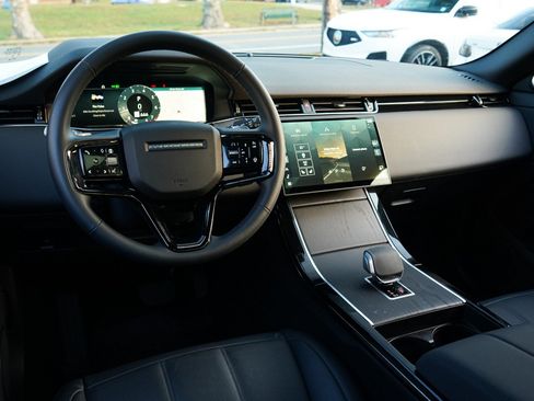 Used 2024 Land Rover Range Rover Evoque S AWD/4WD image 43