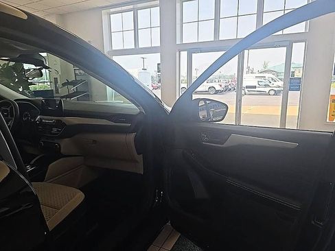 Used 2022 Ford Escape SE AWD/4WD image 35