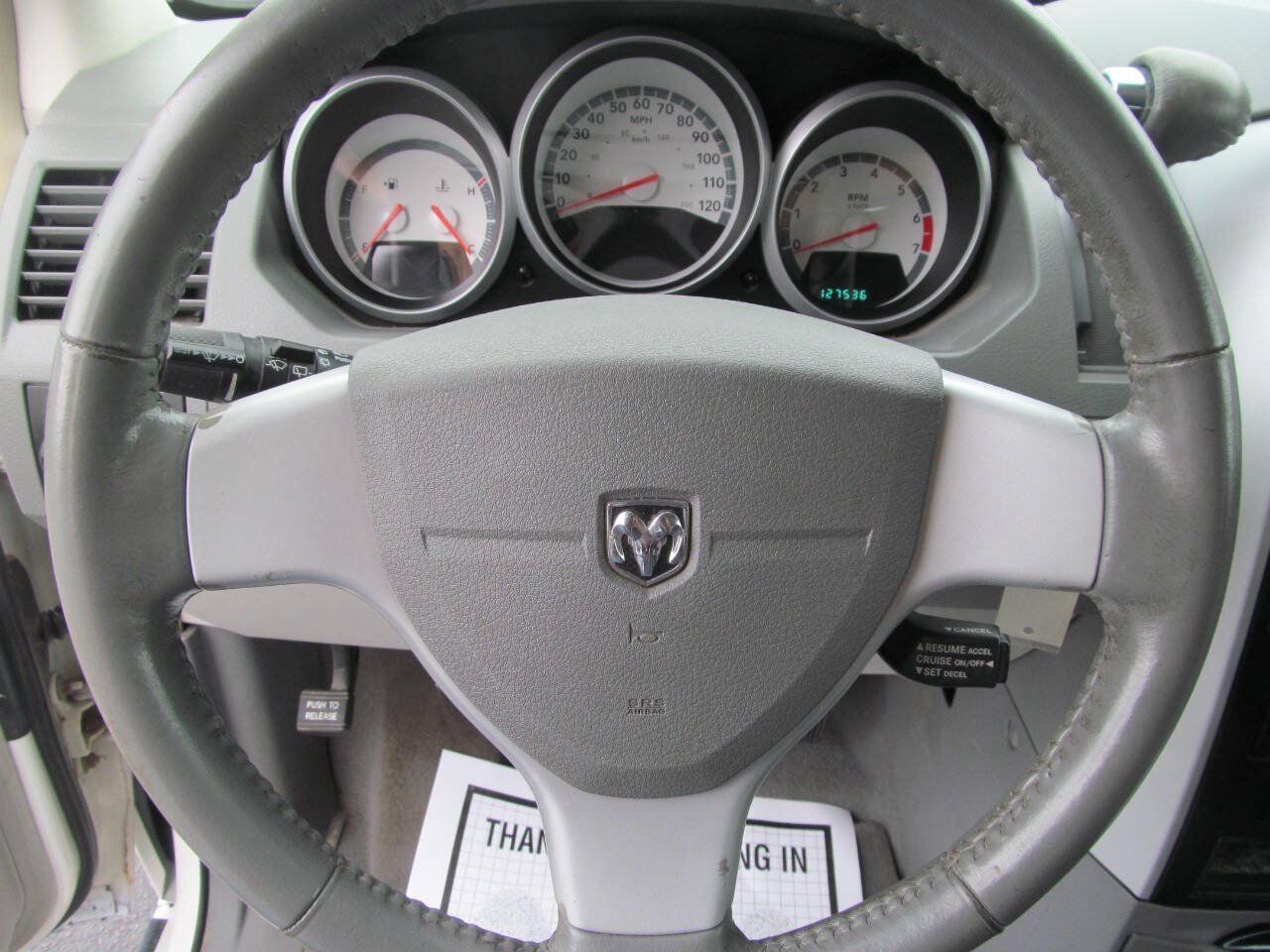 Used 2008 Dodge Grand Caravan SXT FWD image 11