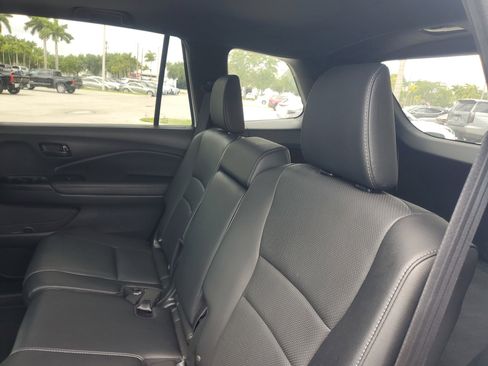 Used 2023 Honda Passport EX-L image 14