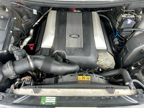 Used 2005 Land Rover Range Rover HSE image 19