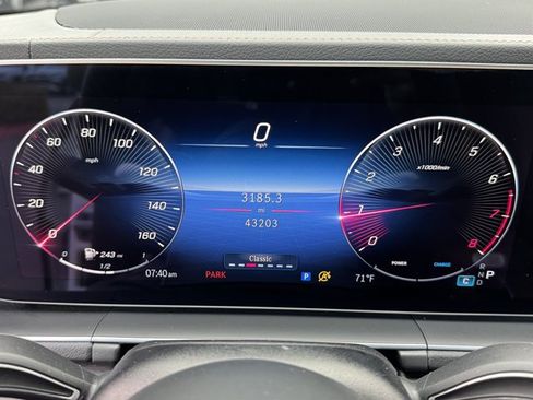 Used 2024 Mercedes-Benz GLE 350 4MATIC image 24