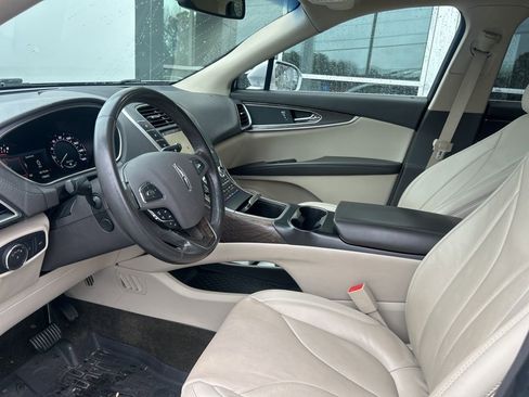 Used 2017 Lincoln MKX Reserve image 3