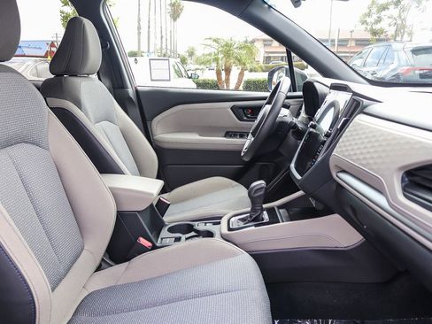 Certified 2025 Subaru Forester Premium AWD/4WD image 19
