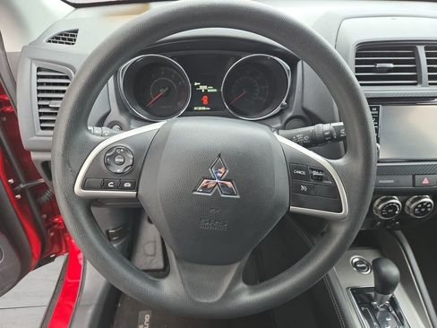 Used 2025 Mitsubishi Outlander Sport SE image 13