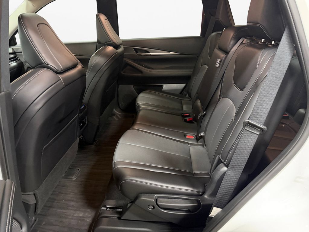Used 2024 INFINITI QX60 Luxe AWD/4WD image 15