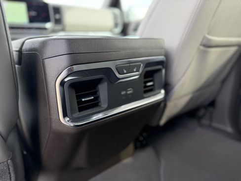 Used 2025 GMC Sierra 1500 SLT image 23