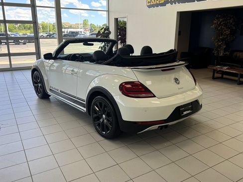 Used 2017 Volkswagen Beetle 1.8T Dune FWD image 3