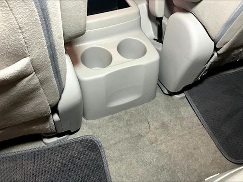 Used 2016 Nissan Quest SV FWD image 11