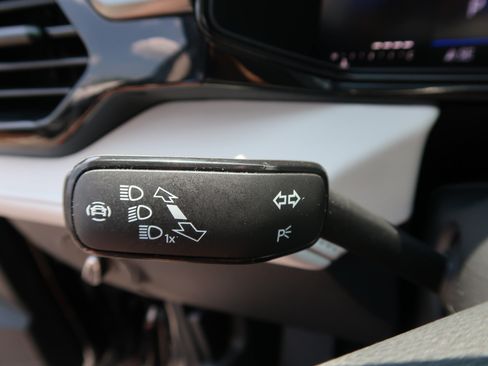Used 2025 Volkswagen Taos S FWD image 25