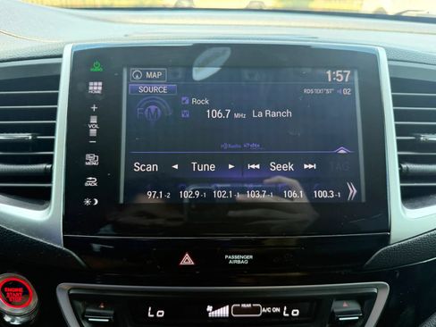 Used 2016 Honda Pilot Elite image 41