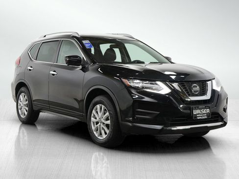 Used 2018 Nissan Rogue SV w/ Sun & Sound Touring Package image 7